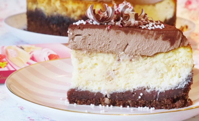 Double-Chocolate-Cheesecake mit Himbeer-Vanille-Schokolade